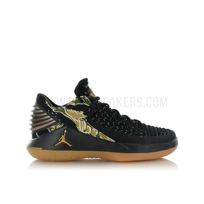 Air Jordan XXXII Low Enfant Camo GS Noir