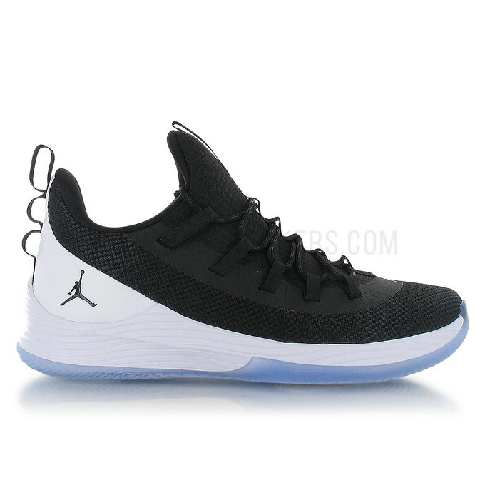 Jordan Ultra Fly 2 Low/white Noir