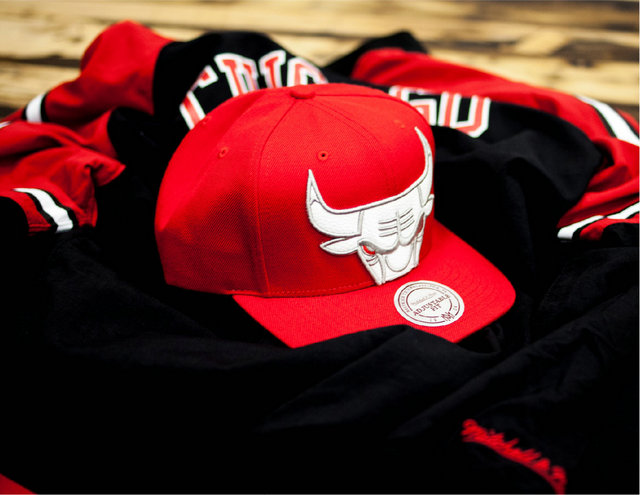 Katrina 3 Chicago Bulls Cropped Strapback Rouge